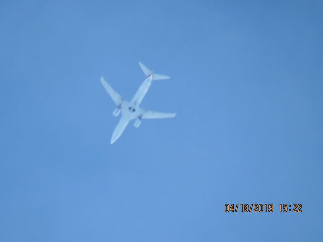 Boeing 737-800 (N923AN)
