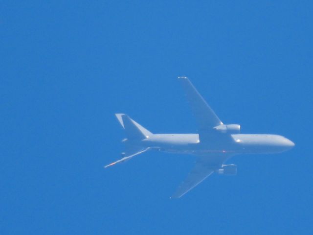 Boeing KC-46 Pegasus (1746033) - KANZA91br /09/06/22