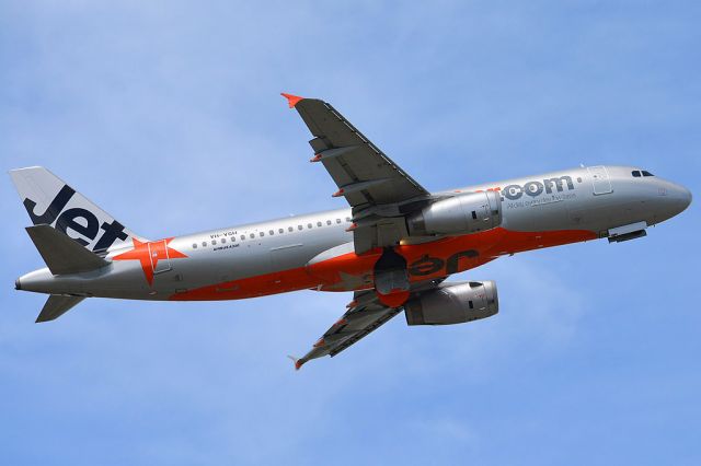 Airbus A320 (VH-VGH) - Getting airborne off runway 23 and off to an interstate destination. Thursday 13th March 2014.