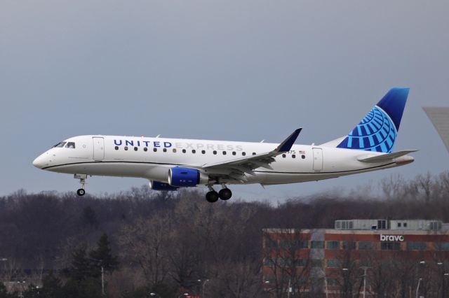 Embraer 175 (N86375) - Air Shuttle 6117 on its’ 2nd approach for RWY 24L after initiating a go-around due to a wind shear on final this afternoon, 1 Mar 2021.