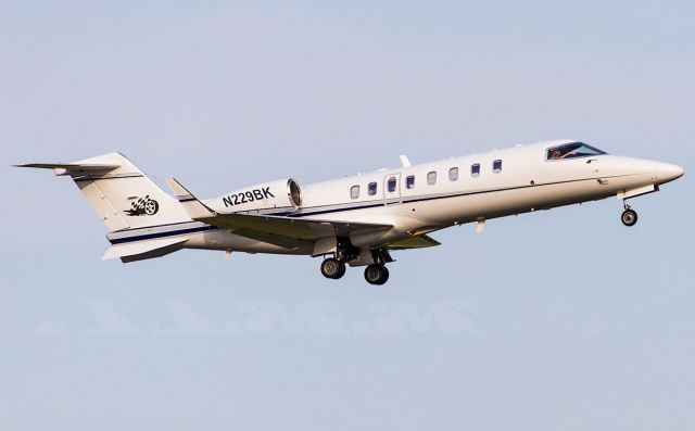 Learjet 45 (N229BK)