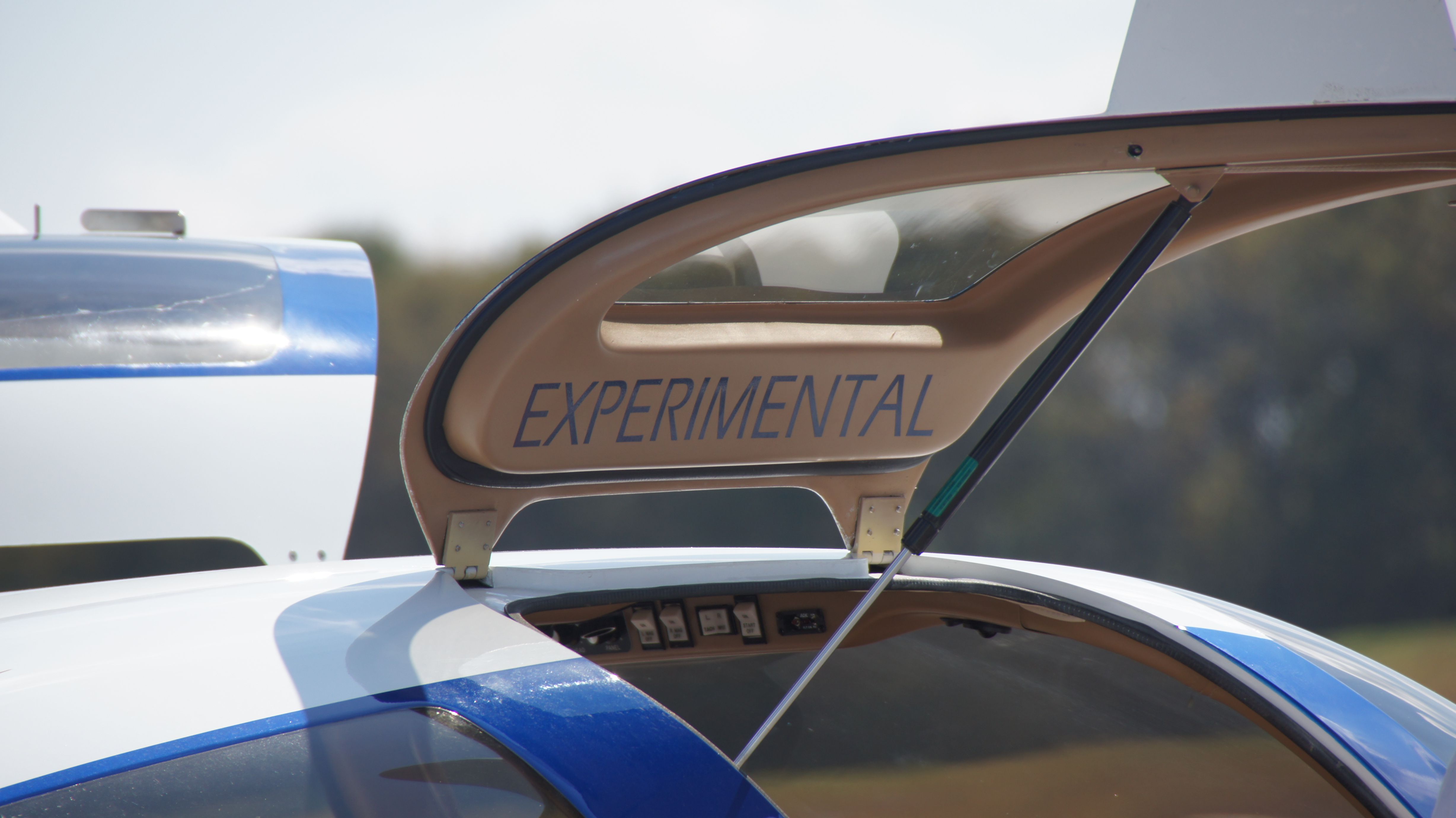 — — - Unknown experimental aircraft at Chester County Airport.