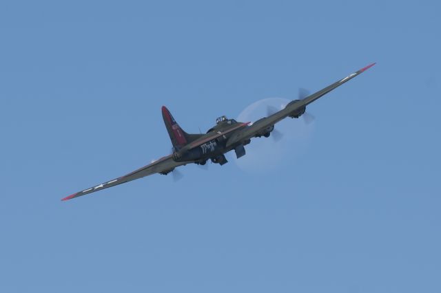 Boeing B-17 Flying Fortress (N7227C)