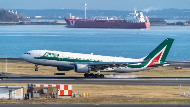 Airbus A330-200 (EI-EJP)