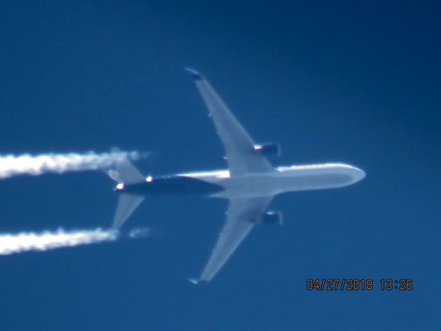 BOEING 767-300 (N645GT)