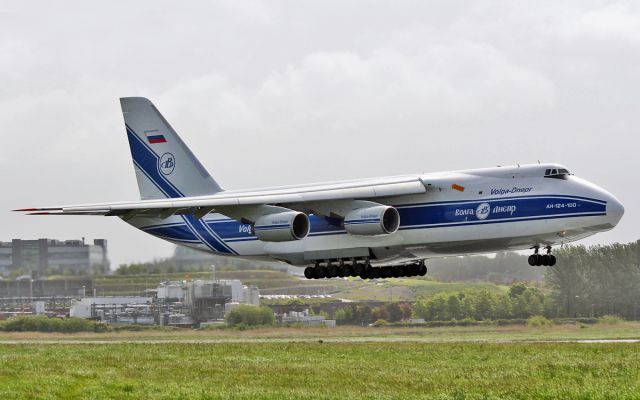 Antonov An-124 Ruslan (RA-82079) - volga-dnepr an124 ra-82079 about to land at shannon this morning 2/6/15.