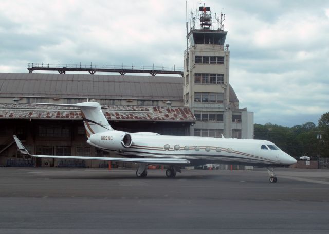 Dassault Falcon 50 (N89NC)