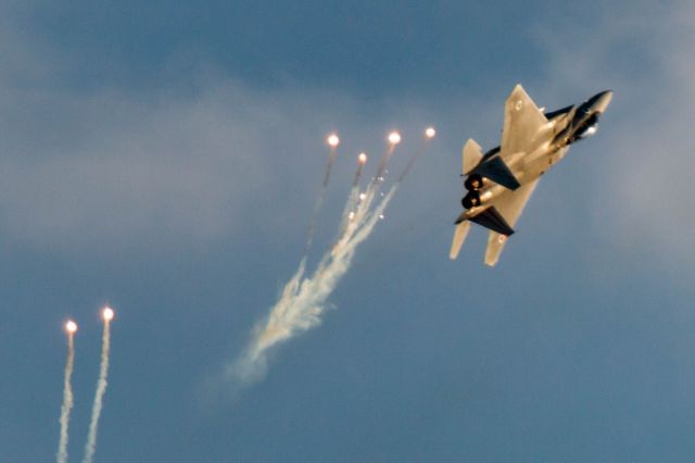 McDonnell Douglas F-15 Eagle (N122)