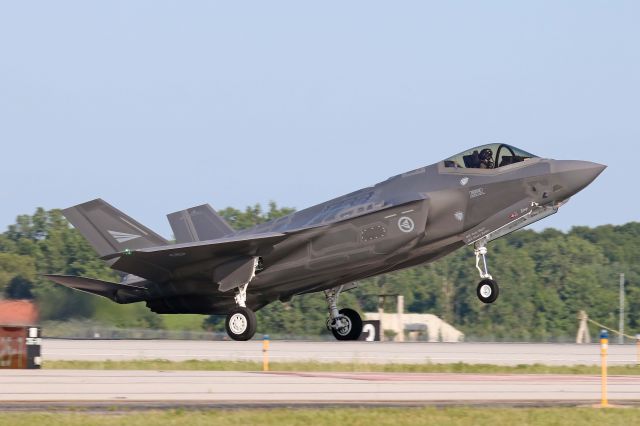 Lockheed F-35C (15-5146) - A Royal Norwegian Air Force Lockheed Martin F-35A Lightning II from the 56th Operations Group / 62nd Fighter Squadron, Luke AFB, AZ arriving at KTOL for the 2019 Air Show on 12 Jul 2019.