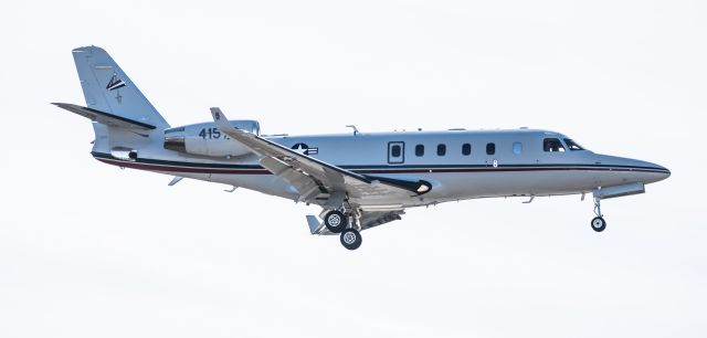 94-1570 — - SCORE01 arrival into KCAE br /USN Gulfstream C38A