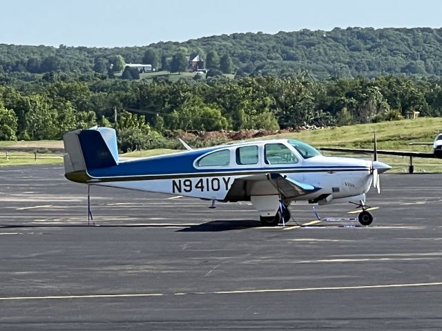 Beechcraft 35 Bonanza (N9410Y) - 1961 Beechcraft Bonanza N35