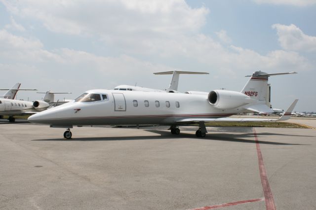 Learjet 60 (N92FG)