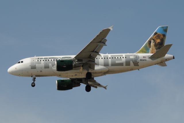 Airbus A319 (N931FR)