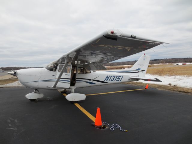 Cessna Skyhawk (N13151) - One of ECAC's 172SP aircraft.