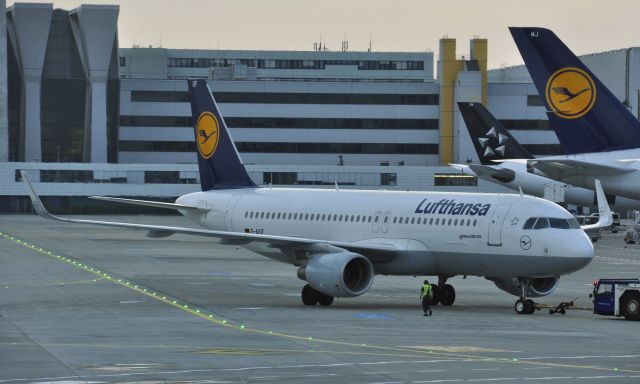 Airbus A320 (D-AIUF) - Lufthansa Airbus A320-214(WL) D-AIUF in Frankfurt 