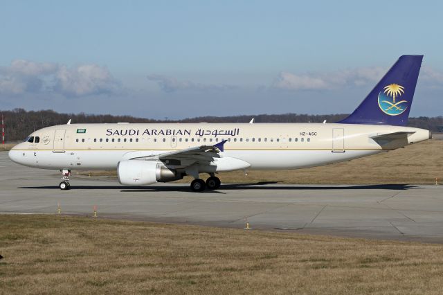 Airbus A320 (HZ-ASC)