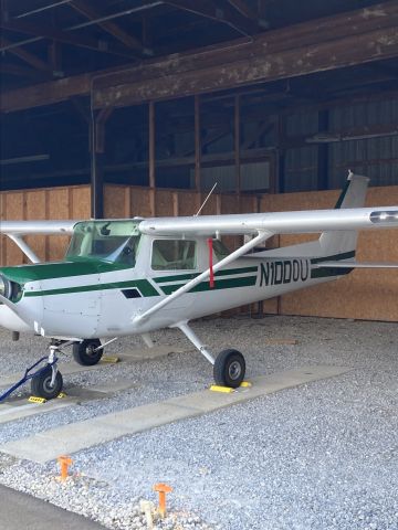 Cessna 152 (N1000U)