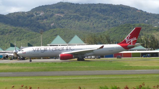 Airbus A330-300 (G-VSXY)