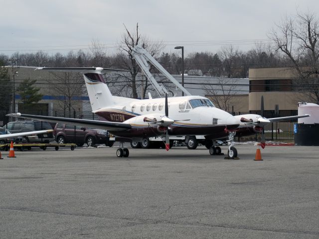 Beechcraft Super King Air 200 (N727BW)