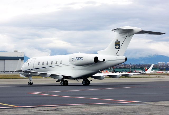 Bombardier Challenger 300 (C-FMHL)