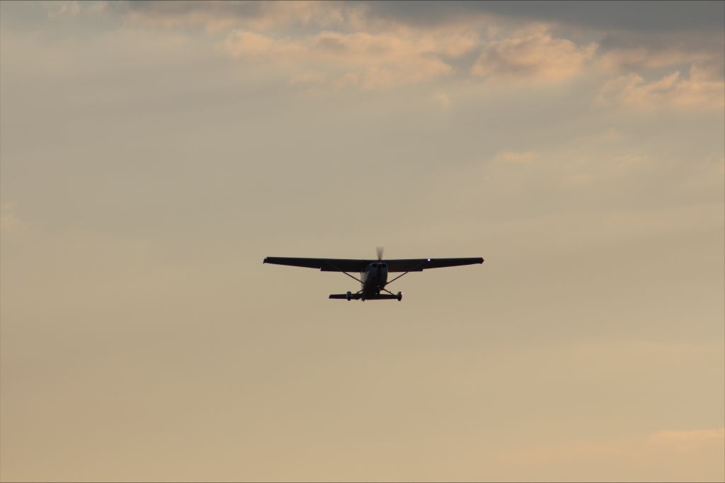 Cessna Skyhawk (N8469L) - Taking off from KSMD during golden hour. 