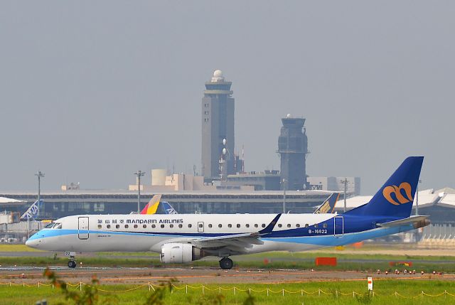 Embraer ERJ-190 (B-16822) - I took this picture on Aug 29, 2018.