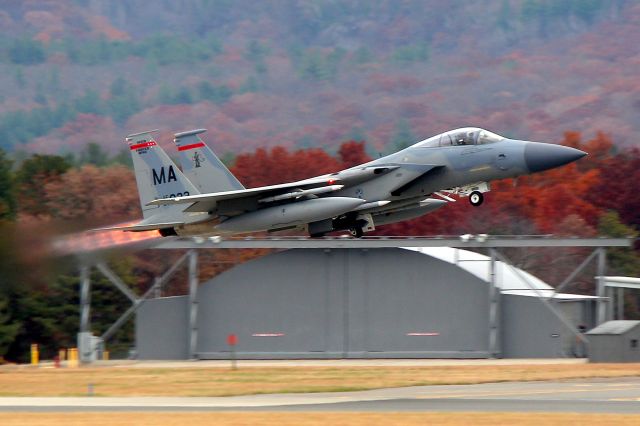 McDonnell Douglas F-15 Eagle (84-0023) - 'SLAM 01' launching off of runway 2. From the 'Barnestormers' of the Massachusetts ANG