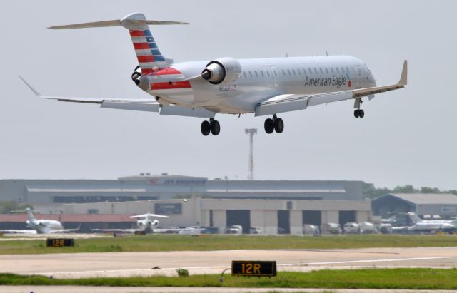 Canadair Regional Jet CRJ-700 (N959LR)