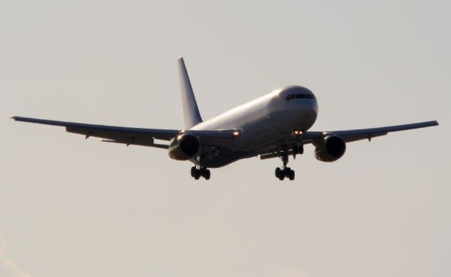 BOEING 767-300 (N796JM)