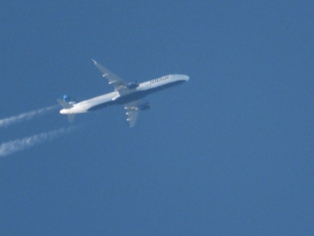 Airbus A321 (N976JT) - JBU620br /SAN-BOSbr /10/19/21