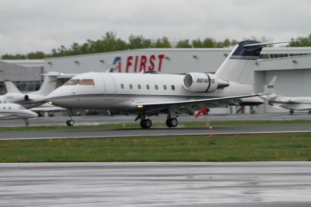 Canadair Challenger (N814PS)