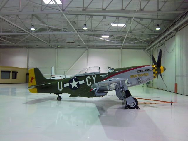 North American P-51 Mustang (N5428V)