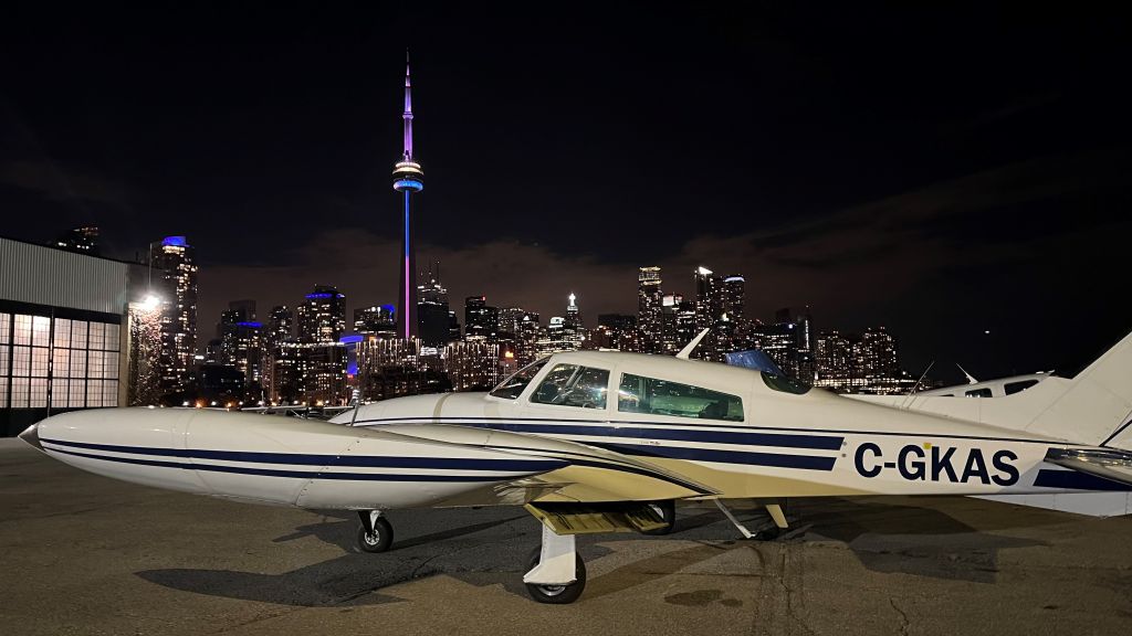 Cessna 310 (C-GKAS)
