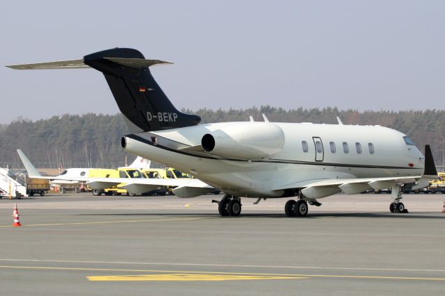 Bombardier Challenger 300 (D-BEKP)