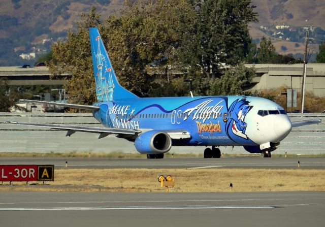 BOEING 737-400 (N706AS)