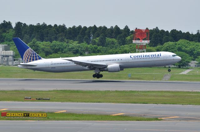 BOEING 767-400 (N76065) - 2010/5/9