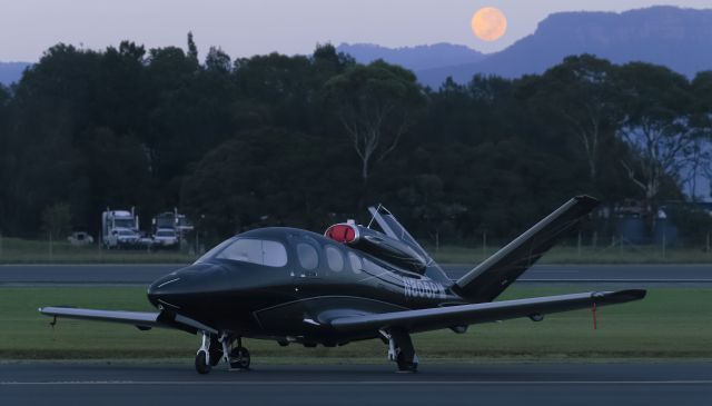 Cirrus Vision SF50 (N806PM)