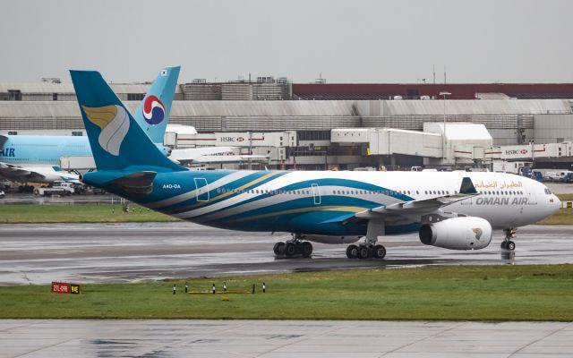 Airbus A330-200 (A4O-DA)