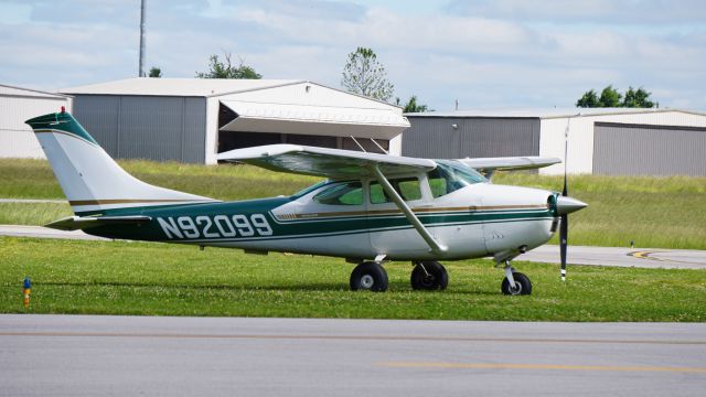 Cessna Skylane (N92099)