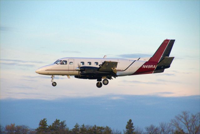 Embraer EMB-110 Bandeirante (N49RA) - Rare visitor to Flying Cloud airport