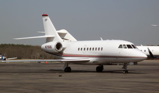 Dassault Falcon 2000 (N215QS)