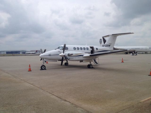 Beechcraft Super King Air 200 (N700KW)