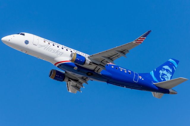 Embraer 175 (N651QX) - Horizon 2442 in the Honoring Those Who Serve livery departing 16L for its return flight to Seattle
