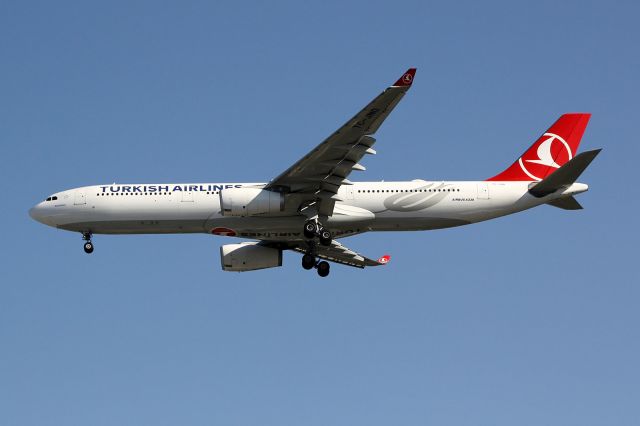 Airbus A330-300 (TC-JNO)
