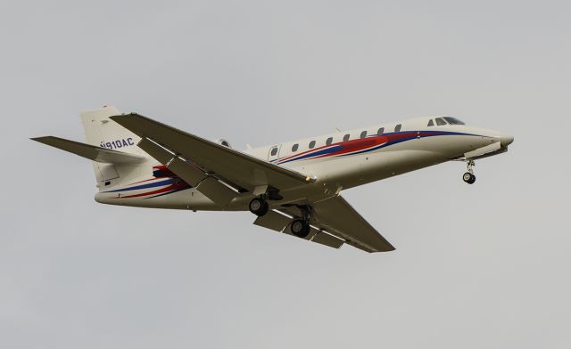 Cessna Citation Sovereign (N910AC) - Arriving rwy 2L @KDPA.