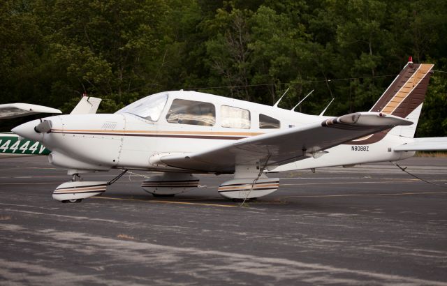 Piper Cherokee (N8088Z)