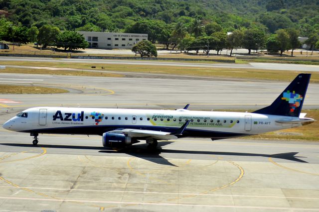 Embraer ERJ-190 (PR-AYT)