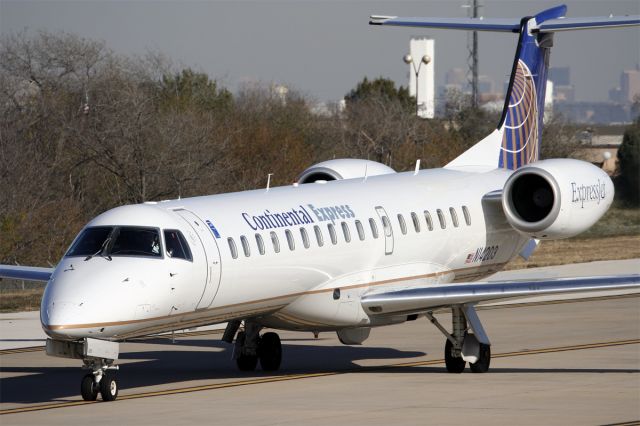 Embraer ERJ-145 (N14203) - Dec. 1, 2006