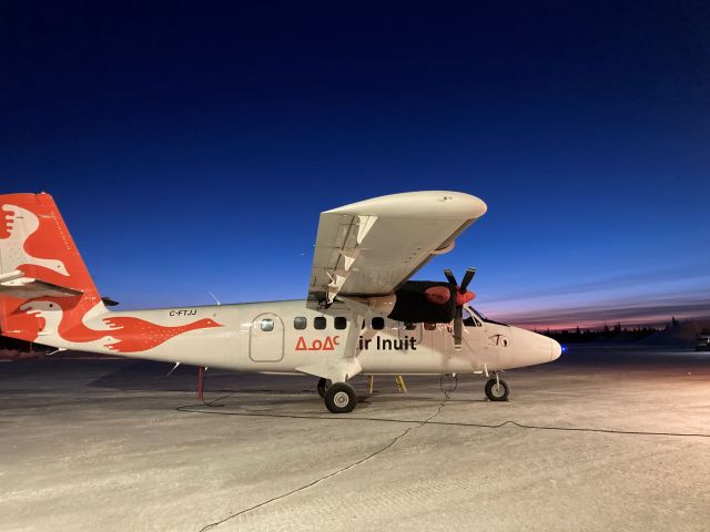 De Havilland Canada Twin Otter (C-FTJJ) - Lev de soleil le 5 janvier 2022