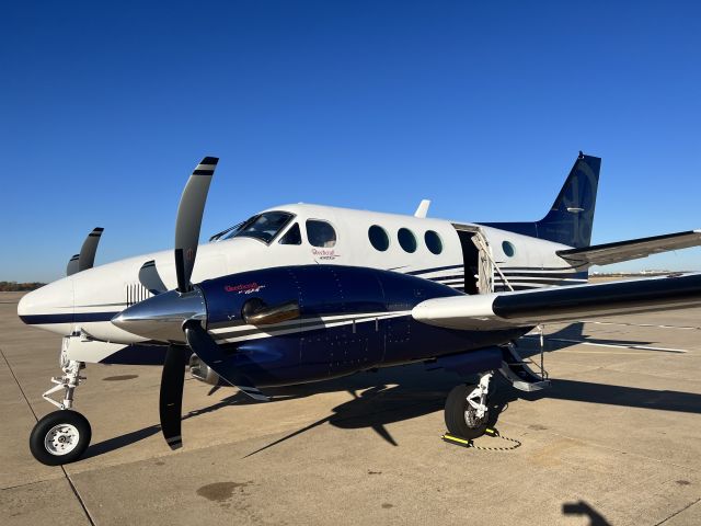 Beechcraft King Air 90 (N99GP)